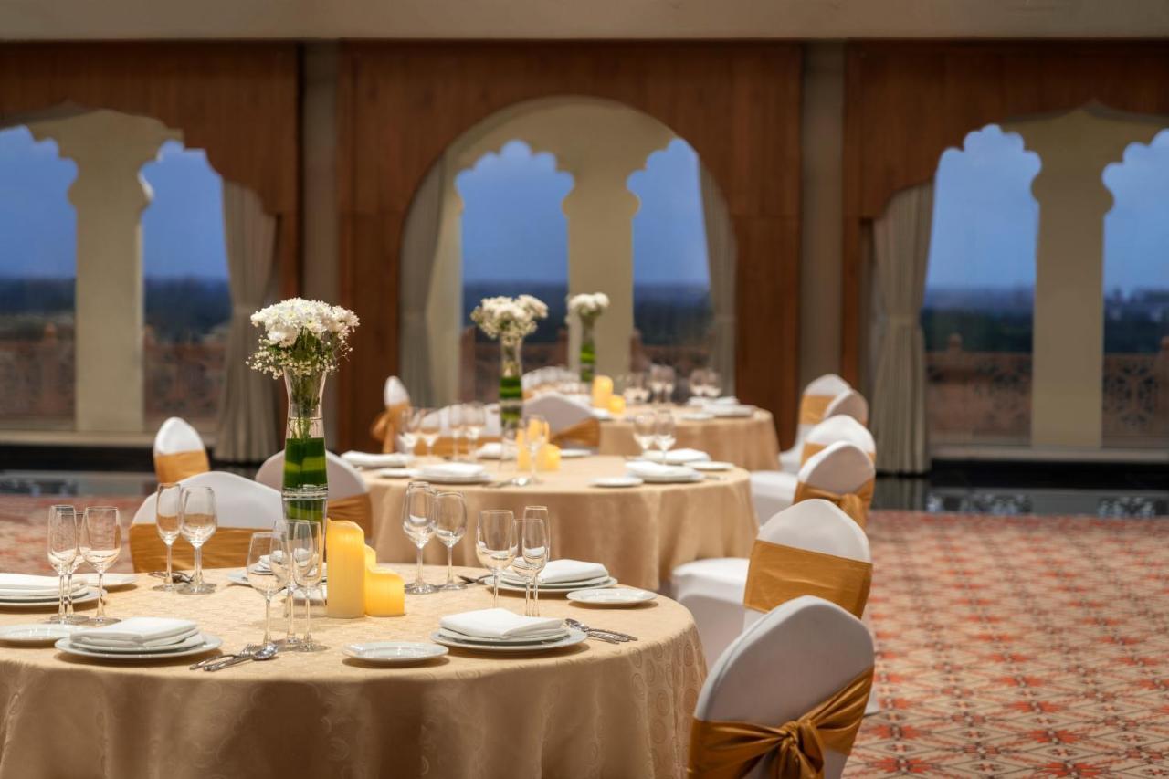 Uday Palace Navsari, A Member Of Radisson Individuals ภายนอก รูปภาพ