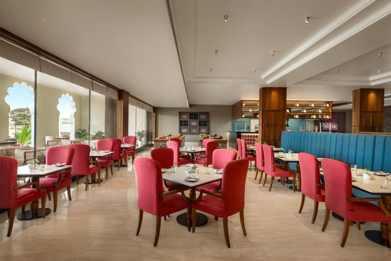 Uday Palace Navsari, A Member Of Radisson Individuals ภายนอก รูปภาพ