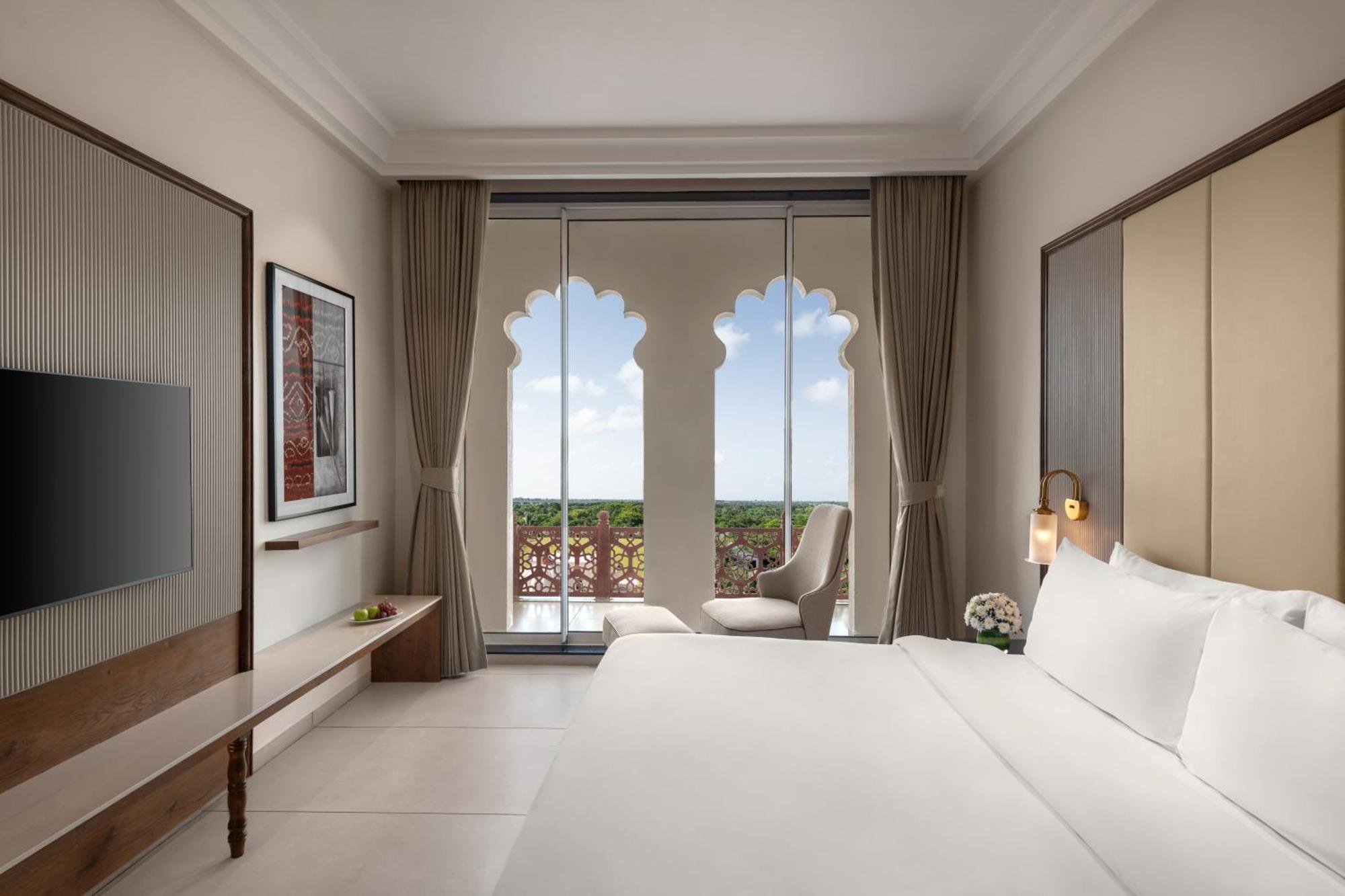 Uday Palace Navsari, A Member Of Radisson Individuals ภายนอก รูปภาพ